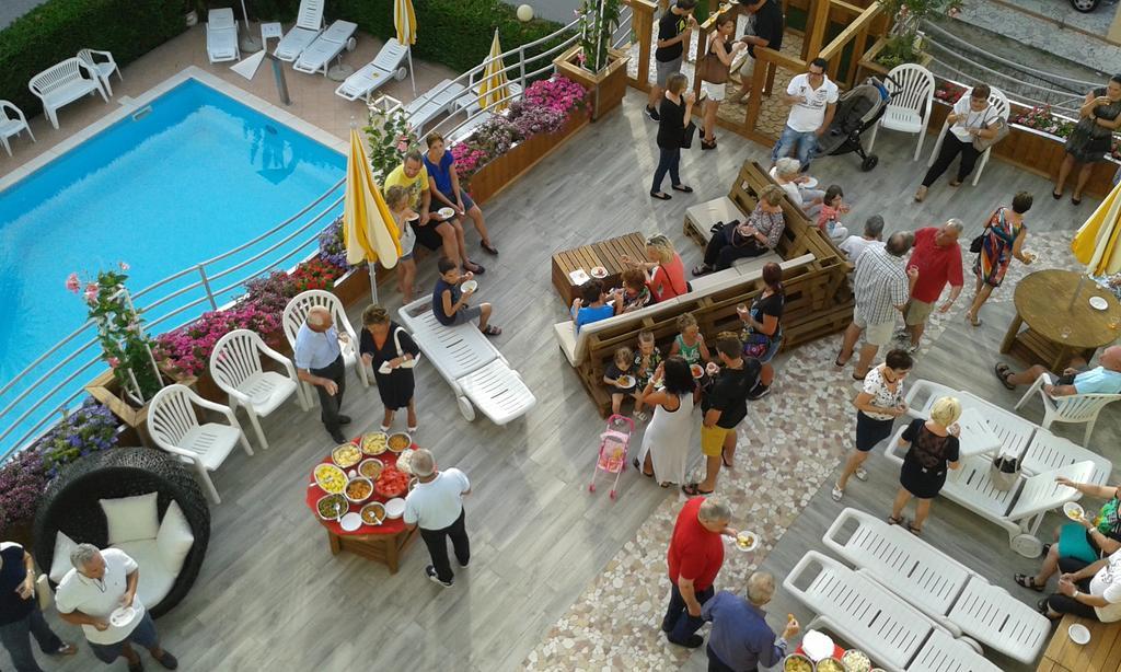 Hotel Gardenia Bellaria-Igea Marina Ngoại thất bức ảnh